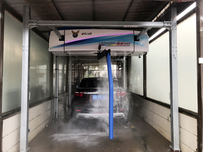 S90 car washing machine was installed at Wanggao gas station in Zhongshan County, Hezhou City, Guangxi Province
