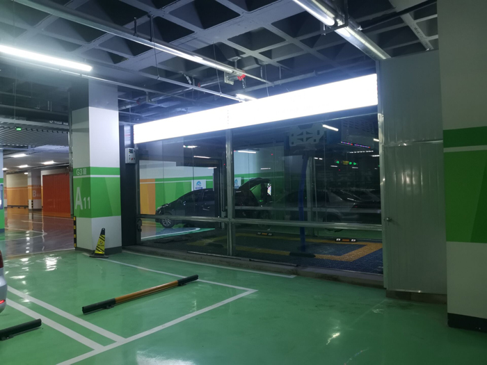 360 mini car washing machine was installed in Vickersing City Store in Qingdao City, Shandong Province